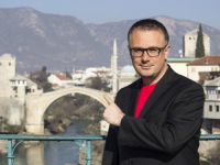 ZASTUPNIK DF-a SANEL KAJAN TVRDI: 'Sveučilište u Mostaru do podne mora ukloniti lažirani plakat, dobili su naredbu...'