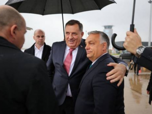 PRIJATELJI STARI, GDJE STE: Milorad Dodik sutra sa Viktorom Orbanom na marginama diplomatskog foruma...