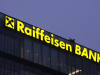 KATASTROFALAN PAD: Nezapamćeno potonuće dionica Raiffeisen banke, razlog je..