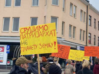 ŽIVOT JE TRUBA: Dodik se nije priključio Osmomartovskom maršu u Banjoj Luci, otišao je tragom trubača, Cvijanovićka prošla pored...