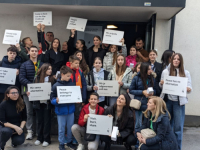 GRADE MOSTOVE ZA KOJE SU NAM REKLI DA NIKAD NEĆE BITI SAGRAĐENI: Prva škola iz Srbije koja je svoje učenike dovela u Muzej ratnog djetinjstva u Sarajevu