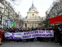 U MNOGIM ZEMLJAMA PRAVO OGRANIČENO: Francuska danas postaje prva zemlja koja u svoj Ustav uvela pravo na abortus