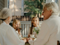 MUDROSTI KOJIM SU NAS ODGAJALI: Pet bezvremenskih roditeljskih savjeta koje možemo naučiti od naših baka i djedova