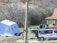 PET POLICIJSKIH VOZILA I VATROGASCI STIGLI U BANJSKO POLJE: Na mjestu gdje je nestala Danka vlada velika napetost