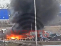 DRAMATIČNE SNIMKE IZ RUSIJE: Odjekuju eksplozije u Belgorodu, gore automobili...