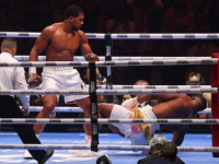 BOKSERSKI SPEKTAKL U SAUDIJSKOJ ARABIJI: Anthony Joshua u drugoj rundi onesvijestio suparnika (VIDEO)