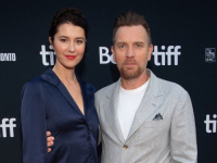 SLAVNI ŠKOTSKI GLUMAC OTKRIO: Imao sam koordinatora za intimne scene dok sam snimao sa svojom ženom (VIDEO)