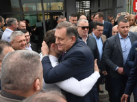 MEĐU BROJNIM PRISTALICAMA BIO JE I ON: Milorada Dodika ispred Suda BiH podržao i evropski prvak (VIDEO)