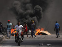 HAITI PROGLASIO VANREDNO STANJE I UVEO POLICIJSKI SAT: Hiljade ljudi pobjeglo iz zatvora