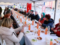 'MIR U ZEMLJI, MIR U SVIJETU': Turska vojna misija u BiH organizirala iftar na platou ispred sarajevske Vijećnice