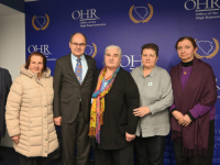 MAJKE SRERBENICE ZAHVALILE SE CHRISTIANU SCHMIDTU: 'Ovim potezom još jedan korak smo...'