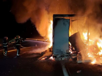 IZMEĐU ČVOROVA SREDANCI I SLAVONSKI BROD: Na auto-putu u Hrvatskoj u potpunosti izgorio kamion