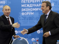 'PUTIN I JA SMO GODINAMA SARAĐIVALI': Bivši njemački kancelar ponudio posredovanje u pregovorima između Rusije i Ukrajine