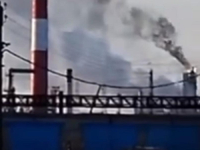 ZASTRAŠUJUĆI SNIMCI IZ RUSIJE: Ukrajinski dron se zabio u postrojenje ruske rafinerije, pogledajte kako je sve završilo…
