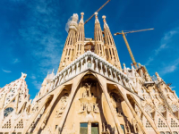144 GODINE NAKON ŠTO JE POLOŽEN PRVI KAMEN: Poznato kada će biti završena izgradnja najpoznatije katedrale u Barceloni