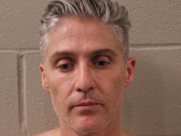 TAJNU ČUVAO 20 GODINA: Muškarac iz SAD-a priznao svom suprugu da je ubio čovjeka, on ga prijavio policiji