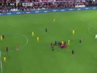 SAIGRAČI SU PLAKALI NA TERENU: Poznato zdravstveno stanje čileanskog reprezentativnca nakon epileptičnog napada na terenu (VIDEO)