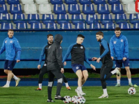 'SB' NA TRENINGU ZMAJEVA NA GRBAVICI: Odlična atmosfera uoči meča s Ukrajinom, stigao i Mehmed Baždarević (FOTO)