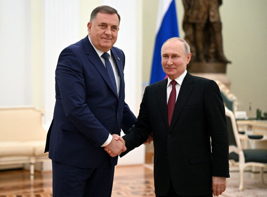 BIVŠI KOMANDANT NATO-a U EVROPI UPOZORAVA: ‘Putin bi podržao otcjepljenje RS-a na kojem Dodik radi godinama’