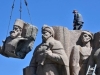 POSTAVLJEN U SOVJETSKOJ ERI: U Kijevu ruše spomenik koji slavi bliskost Rusije i Ukrajine