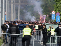 HORDE ZLA U KORTEU STIGLE NA GRBAVICU: Postavljeni boksovi za detaljan pregled navijača prije ulaska na stadion (FOTO)