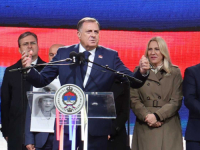 DODIK NA MITINGU ZAPRIJETIO HAOSOM: 'Kad se u UN bude odlučivalo o rezoluciji, mi ćemo svi biti u Srebrenici!'