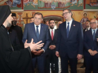 VUČIĆ I DODIK SA SRBIMA U MOSTARU: 'Uvijek se možete osloniti na Srbiju i RS!'