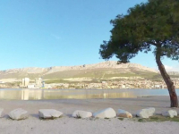 NIKO NIŠTA DA KAŽE: Ljudi se kupaju na plaži na Jadranu, ne znaju da je puna azbesta