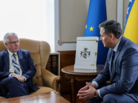 'OPASNA ANTIDEJTONSKA I ANTIUSTAVNA POLITIKA NE SMIJU SE IGNORIRATI': Bećirović razgovarao sa ambasadorom SAD-a Michaelom Murphyjem