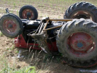 TRAGEDIJA U BOSANSKOM GRAHOVU: U prevrtanju traktora poginuo radnik
