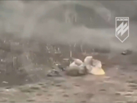 KAKVA GREŠKA RUSKOG AGRESORA: Pojavio se snimak munjevitog ukrajinskog napada, za par minuta ubijeno 50 ruskih vojnika? (VIDEO)