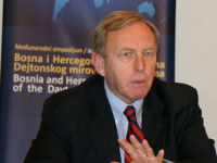 SVEN ALKALAJ POTVRDIO: Preminuo bivši američki ambasador u našoj državi i specijalni izaslanik za Srebrenicu