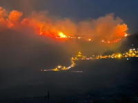 VATRENA BUKTINJA U DALMACIJI: Požar guta sve pred sobom, vatra se širi, stigla dva kanadera, očekuju se...