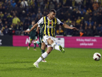 TURSKI MEDIJI PIŠU: Edin Džeko dobio 'nemoralnu ponudu', napušta Fenerbahče?