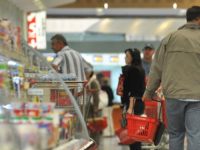 KO TO MOŽE PODNIJETI: Potrošačka korpa za mart blizu 3.000 maraka, samo za hranu mjesečno treba izdvojiti...