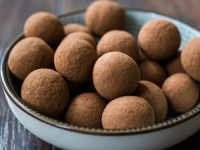 OVA 'PUTNA' VARIJANTA UVIJEK JE DOBRODOŠLA: Tiramisu kuglice gotove su za petnaest minuta