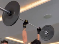 SLAVNI MUZIČAR IZNENADIO SVE: Pojavio se u teretani i iznenadio sve, uslijedili su brojni komentari...