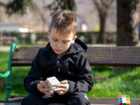 LIJEPA PRIČA IZ MAGLAJA: Osmogodišnji Mirza u svega nekoliko sekundi rješava ovu izazovnu slagalicu (VIDEO)