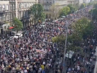 PROBLEMI ZA DODIKOVOG DRUGA: Desetine hiljada ljudi u Budimpešti na protestima protiv Orbanove vlade (VIDEO)