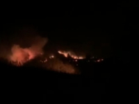 BORBA S VATRENOM STIHIJOM: Izbio ogroman požar kod Teslića, mještani zabrinuti (VIDEO)