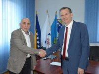DENIJAL TULUMOVIĆ PREDAO POZICIJU DIREKTORA UKC TUZLA ŠEKIBU UMIHANIĆU: Reagovali su iz DF-a