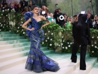 TEMA JE BILA KRATKA PRIČA IZ 1962: Pogledajte kako je izgledao 'zeleni' tepih ovogodišnje Met Gale