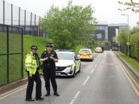 NAPAD TINEJDŽERA OŠTRIM PREDMETOM: Tri odrasle osobe povrijeđene su jutros u napadu u srednjoj školi u Engleskoj