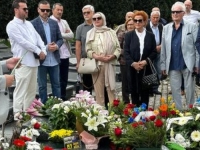 ŠVABO IZ BOSNE I HERCEGOVINE, STRAUSS IZ SARAJEVA: Delegacija Želje, porodica i prijatelji odali počast velikanu