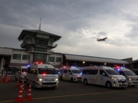 'OTVORILA SU SE VRATA PAKLA': Putnici iz aviona u kojem je smrtno stradao muškarac opisali stravično iskustvo (FOTO, VIDEO)