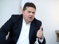STEVANDIĆ UPOZORAVA I PRIJETI: 'Rezolucija će dovesti do novih podjela i nesreće u BiH!' (VIDEO)