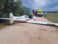 BIZARNA NESREĆA NA HVARU:  Avion promašio pistu i naletio na dvije biciklistice, više povrijeđenih (FOTO)