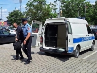PREDLOŽEN PRITVOR ZA NASTAVNIKA IZ MRKONJIĆA: Pijan od učenica, starosti 12 i 13 godina, tražio da 'skinu gaćice'