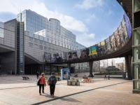 PRETRESAJU SE KANCELARIJE ASISTENTA U EVROPSKOM PARLAMENTU: Širio prorusku propagandu?