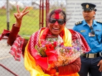 UŠLA U HISTORIJU: Ovo je Nepalka, prva osoba koja je tri puta tokom iste sezone osvojila vrh Mount Everesta